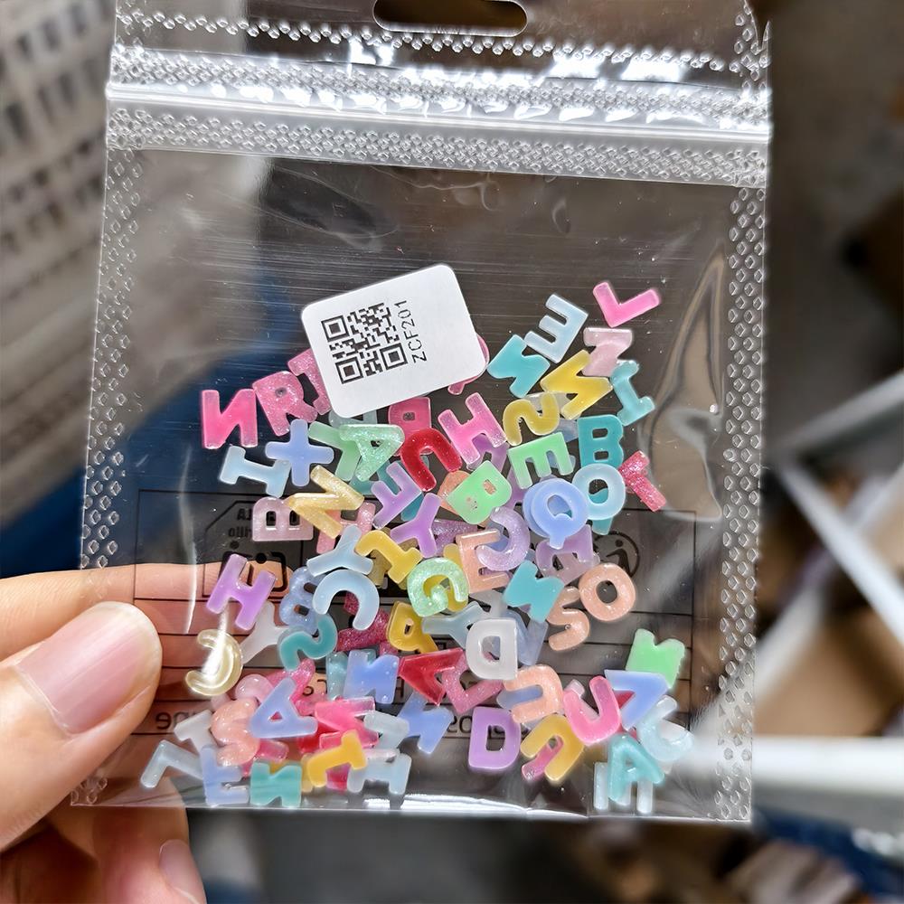 Art And Craft Letter Z - 100個入り 3D カラフルレターネイルチャーム A-Z 英語アルファベット樹脂ネイルアートデコレーション DIYクラフト