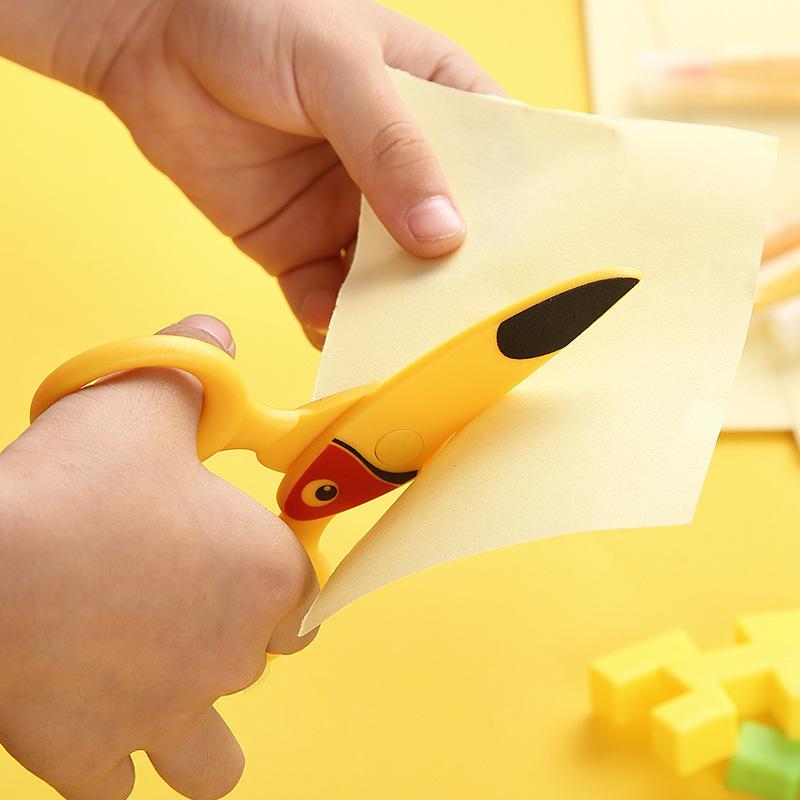 Art Craft For Preschoolers - 3 個子供用プラスチックはさみかわいい漫画のオウムイルカの形 DIY クラフトはさみアートクラフトはさみ就学前トレーニングはさみ