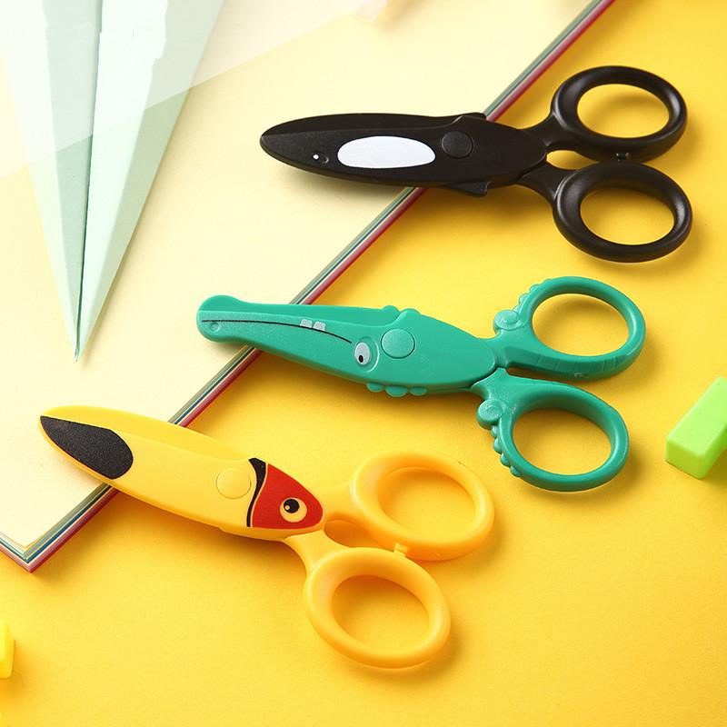 Art Craft For Preschoolers - 3個セット 子供用プラスチックはさみ かわいい漫画のオウムとイルカの形 DIYクラフトはさみ アートクラフトはさみ 就学前トレーニングはさみ