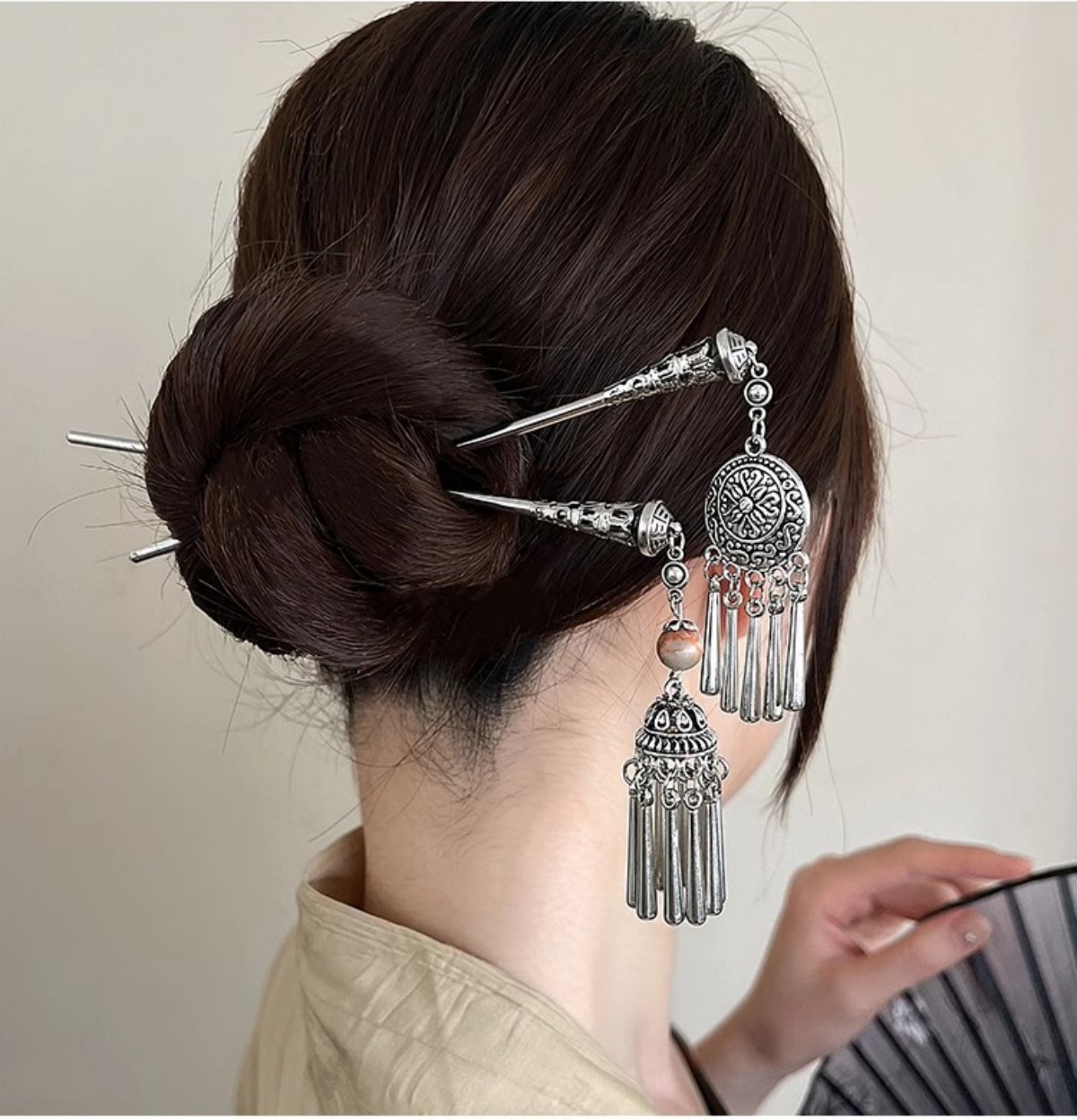 エレガントな女性のヘアピンアンティークシルバー蝶タッセルヘア - Art Craft Shop のレビューと価格