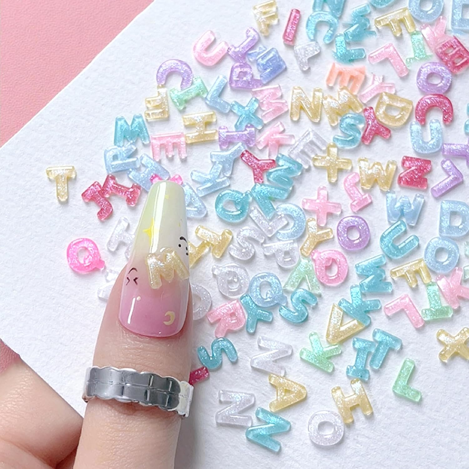 100個入り 3D カラフルレターネイルチャーム アルファベ - Art And Craft Letter Z のレビューと価格